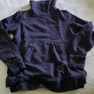 Lululemon size 6 sweater